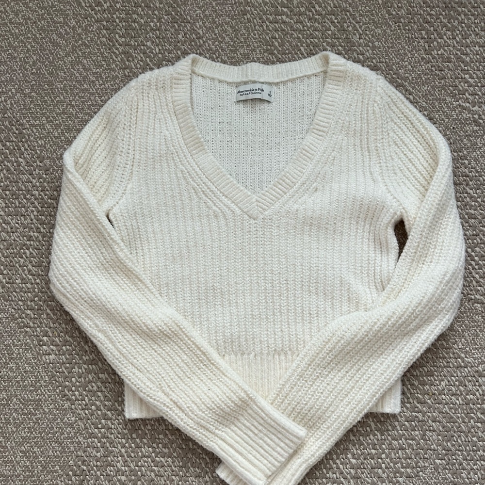 Abercrombie & Fitch Cream V-Neck Knit Sweater